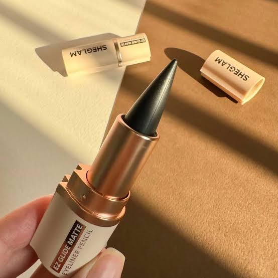 SHEGLAM EZ Glide Matte Eyeliner Pencil