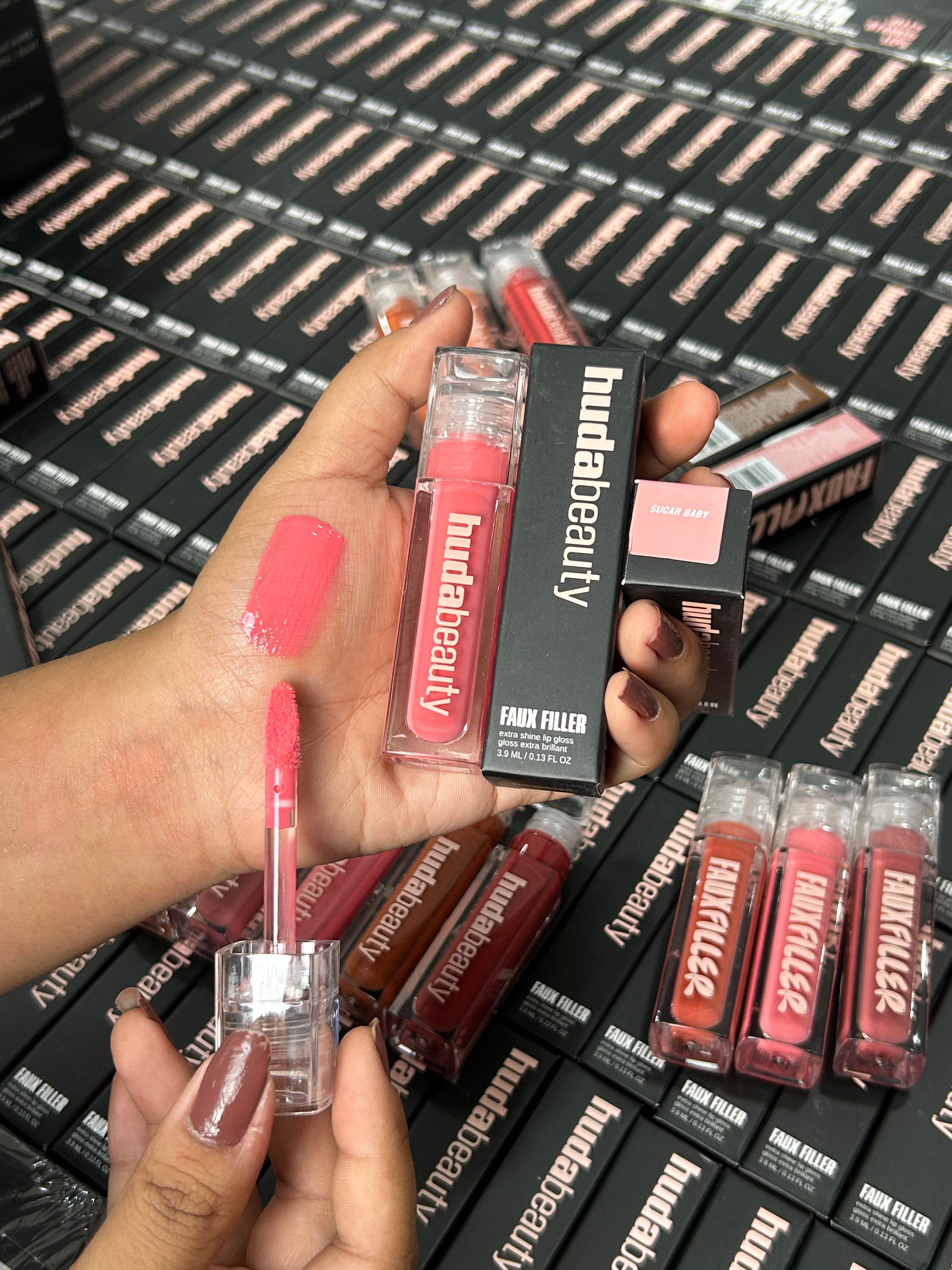 Huda Beauty Fauxfilter Extra Shine Lipgloss