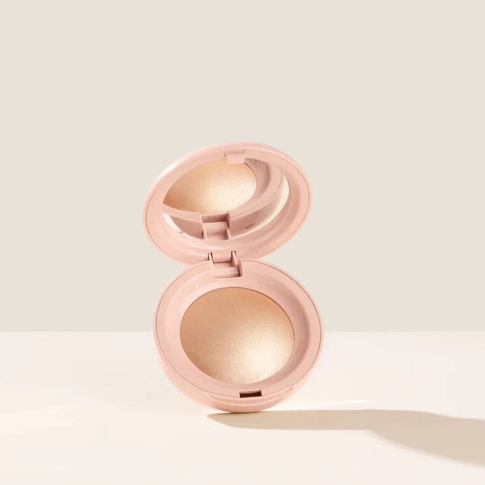 Rare beauty-Silky Touch Highlighter